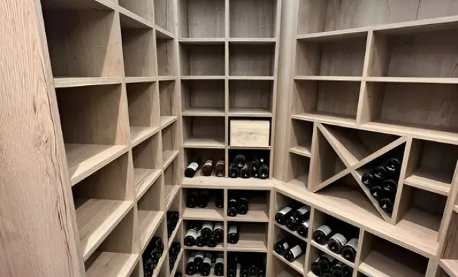 Réalisation Client : Cave à Vins 🍷 Nous sommes ravis de partager avec vous cette magnifique réalisation d’une cave à vins.Un espace unique et élégant, parfait pour les passionnés de vin ! 🍇✨